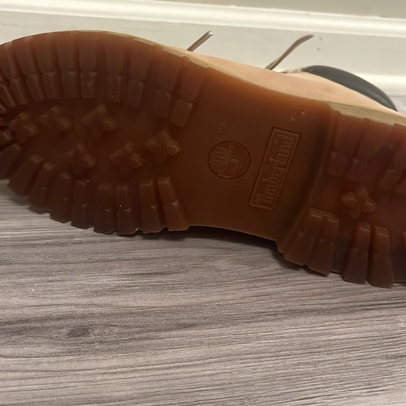Timberland Boots - Picture 5 of 7